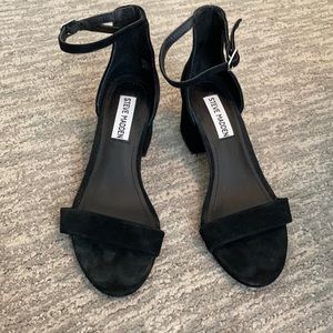 Steve Madden black suede heel